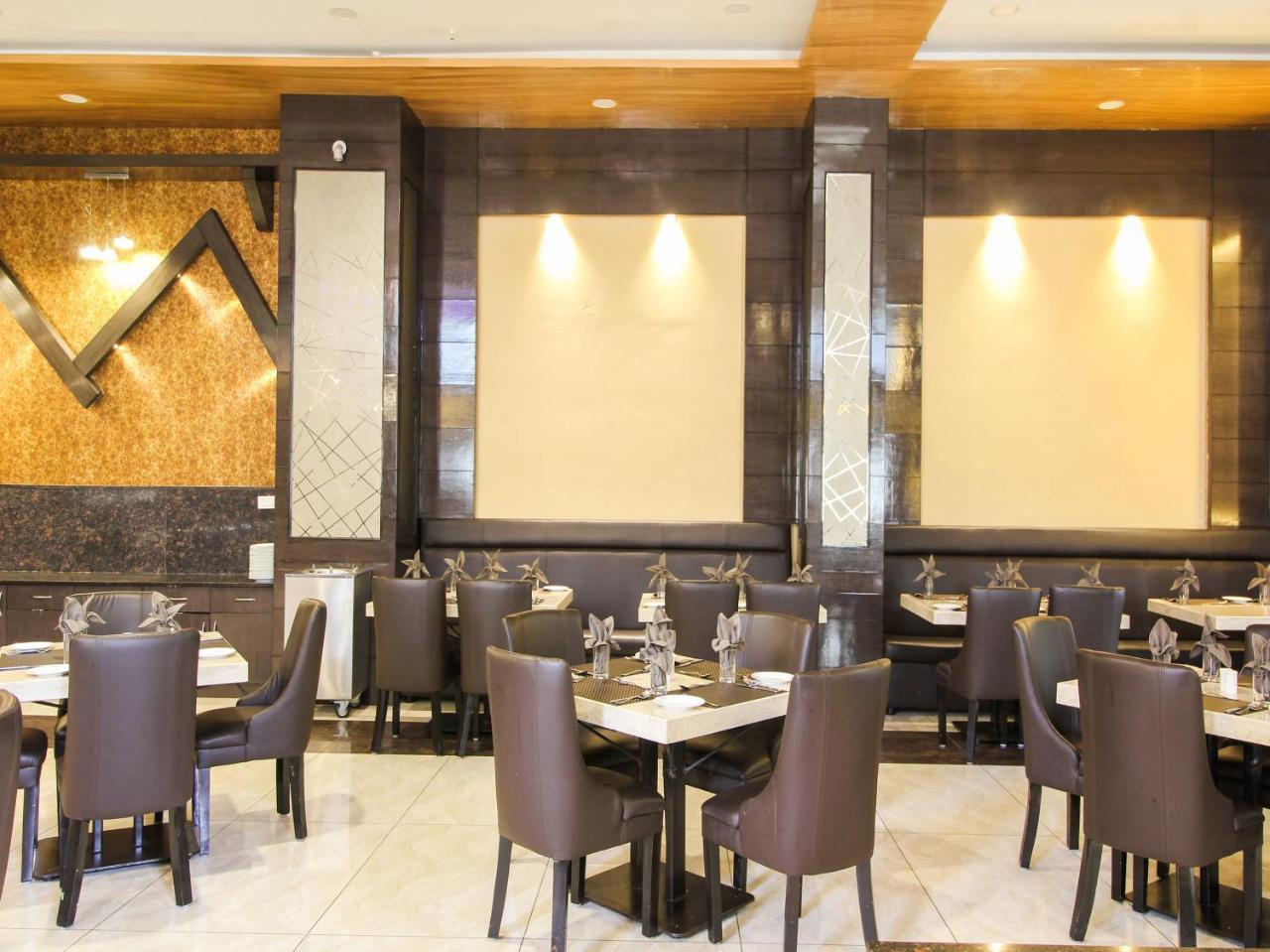 Rio Meridian Hotel Mysore Exterior photo