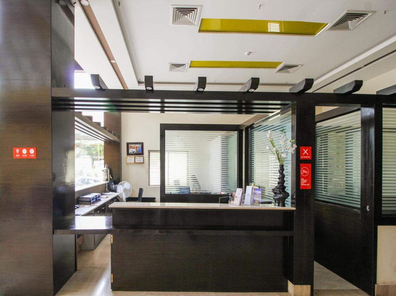 Rio Meridian Hotel Mysore Exterior photo