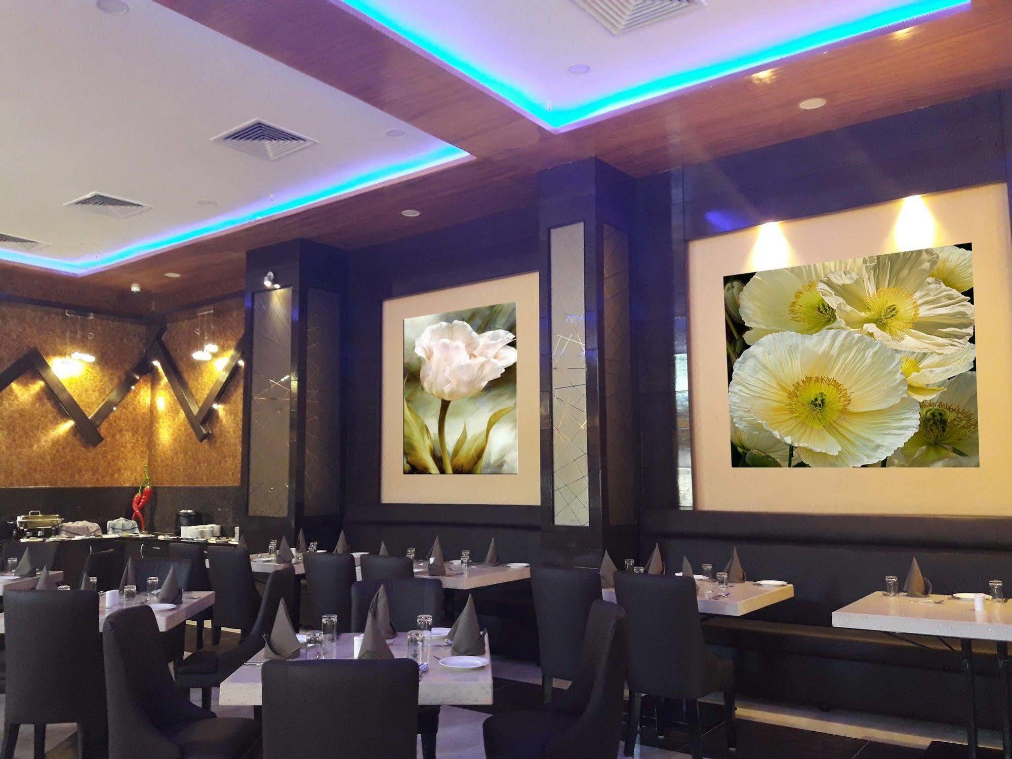 Rio Meridian Hotel Mysore Exterior photo