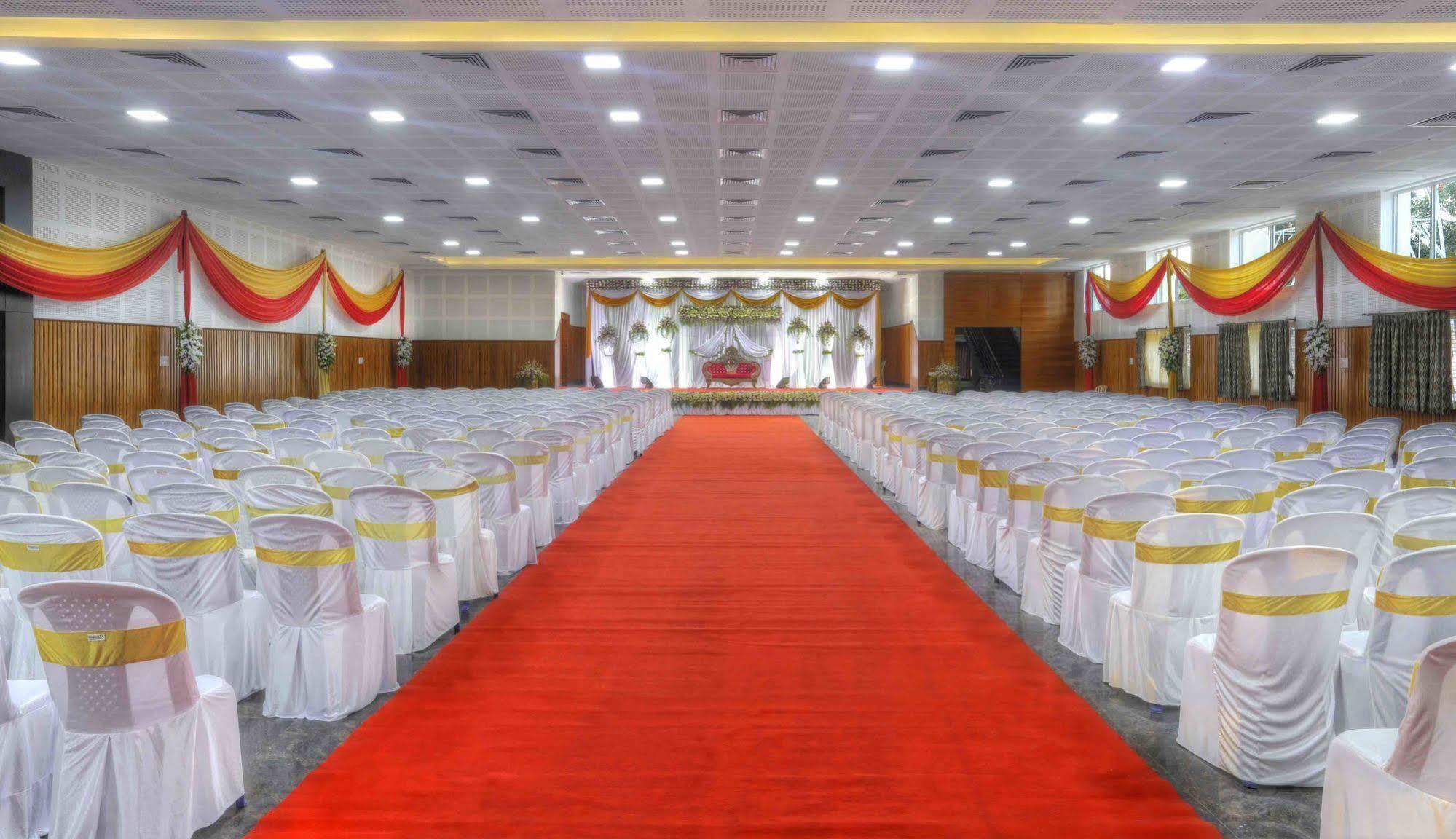 Rio Meridian Hotel Mysore Exterior photo